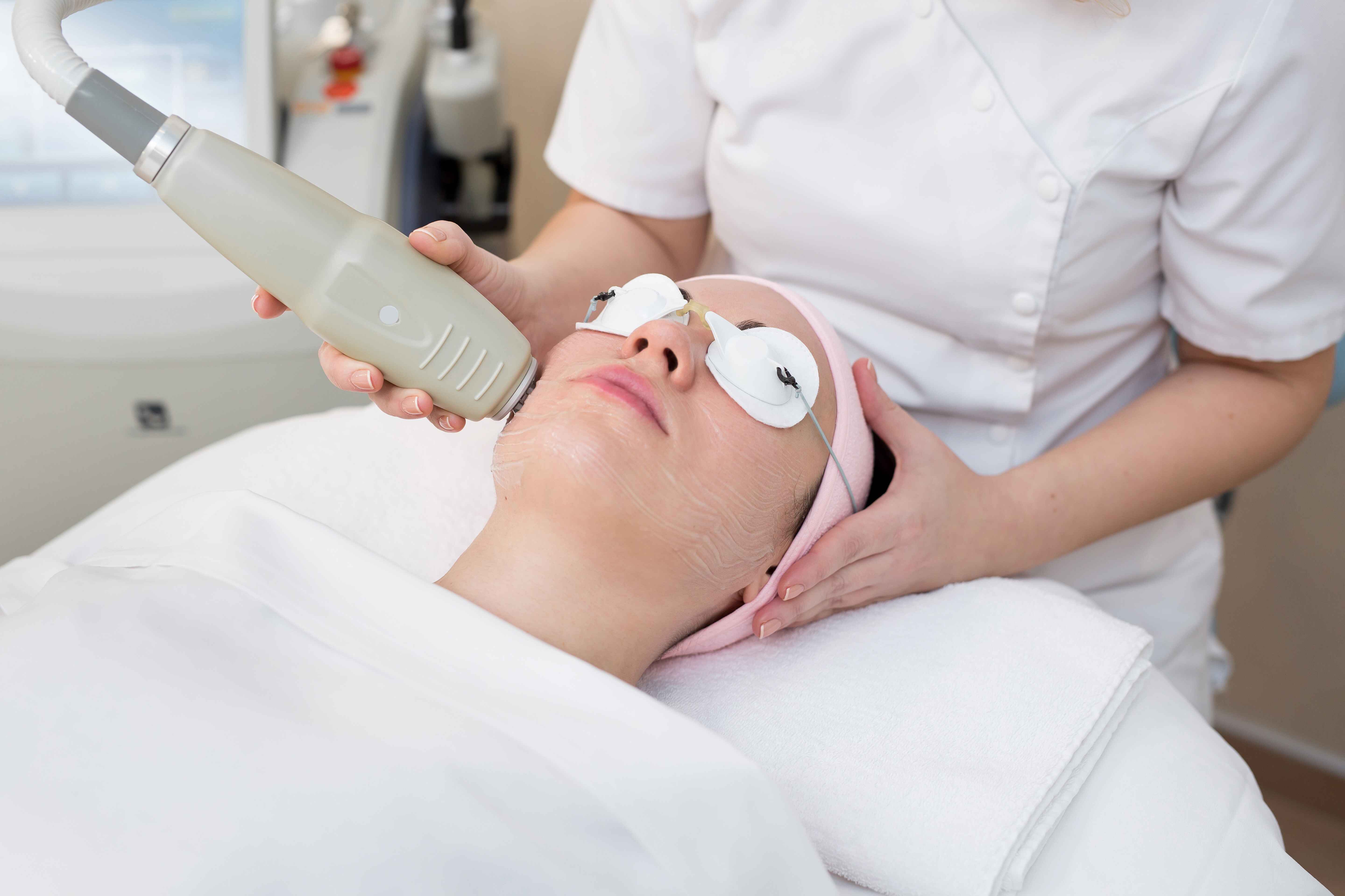 Hydrafacials